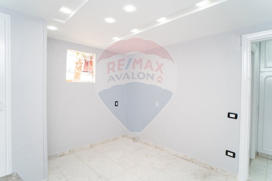 Twin house villa for sale 200 m Maamoura Beach (directly on the sea)