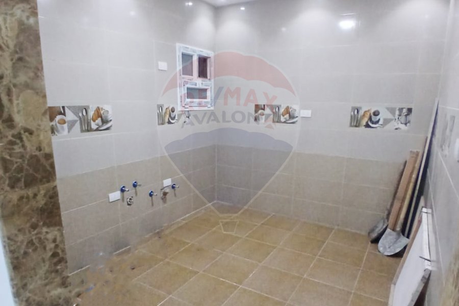 Apartment for sale 210 m Gleem (Mostafa Fahmy St.)