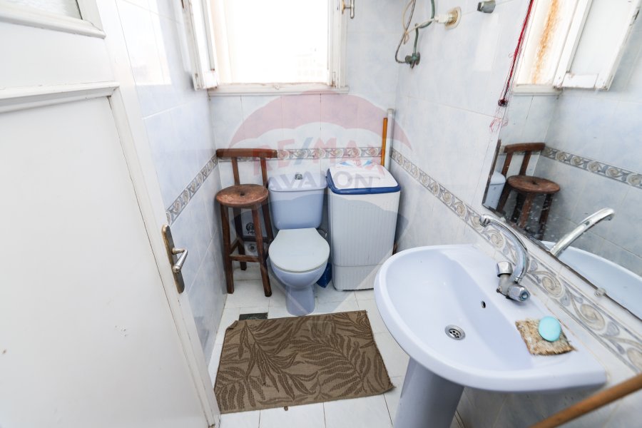 Apartment For Sale 185 m Fleming (Directly On Tram Station)