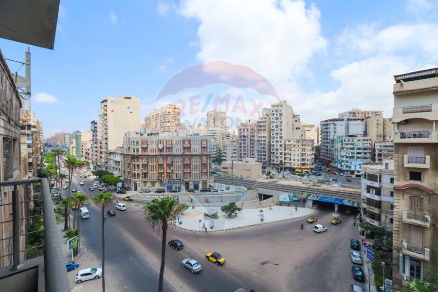 Apartment for sale 200 m Sporting ( Directly on Abo Qeer St )