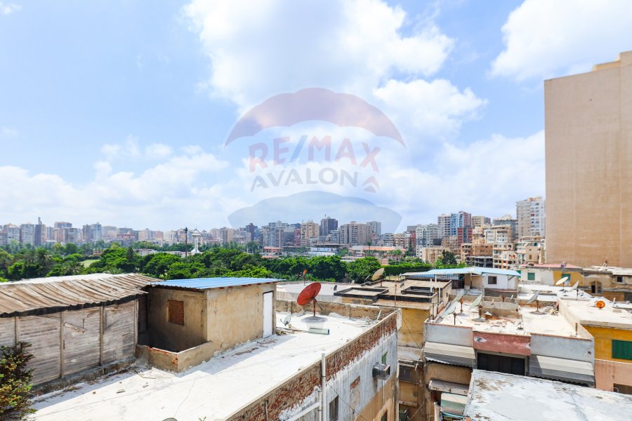 Apartment for sale 200 m Sporting ( Directly on Abo Qeer St )