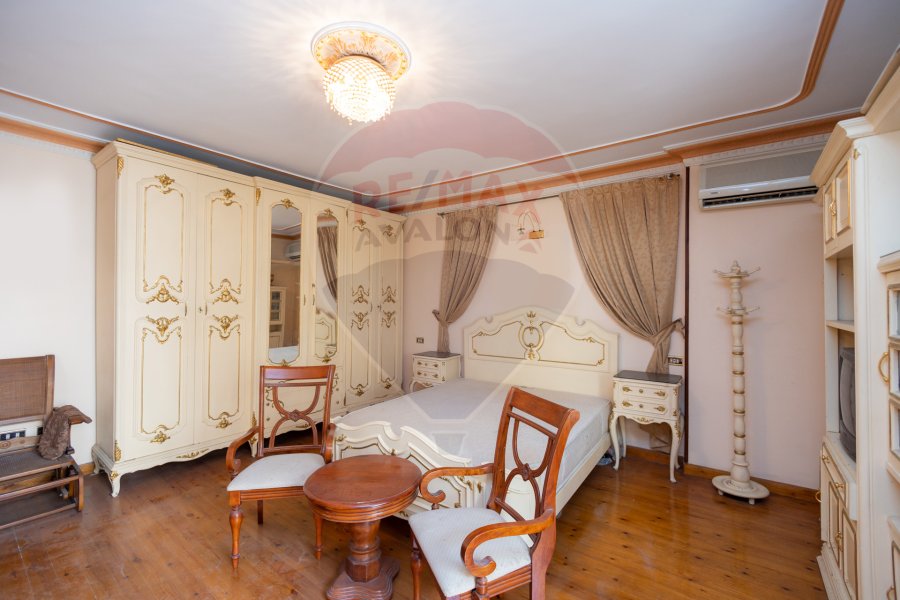 Apartment for sale 204 m gleem (Steps from Royal Jewelry Museum)