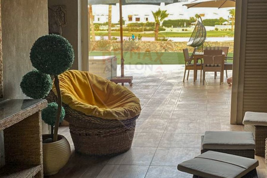 Chalet + garden for sale (Hacienda Bay) 275 m