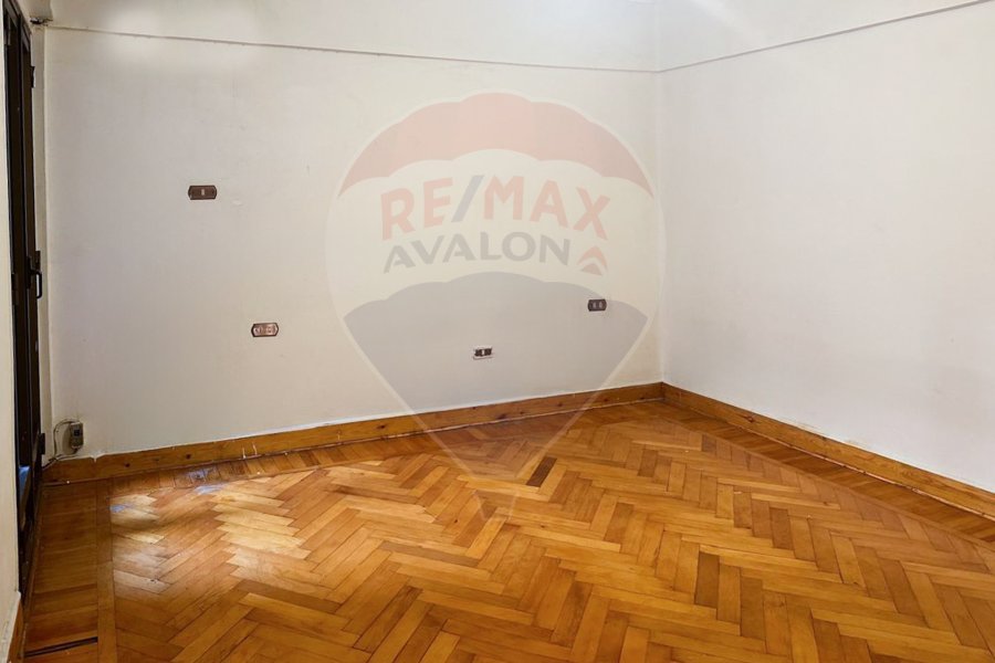 Apartment for sale in Smouha (Ismail Serry St.) 100 m