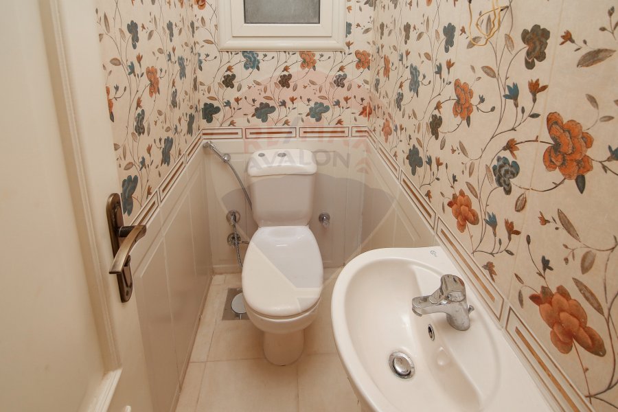 Apartment for sale 220 m Smouha (Bahaa El Din El Ghatoury St. - Steps from Fawzy Moaz St.)