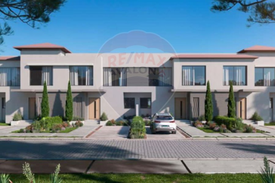 Town house for sale 230 m (Badya Compound)
