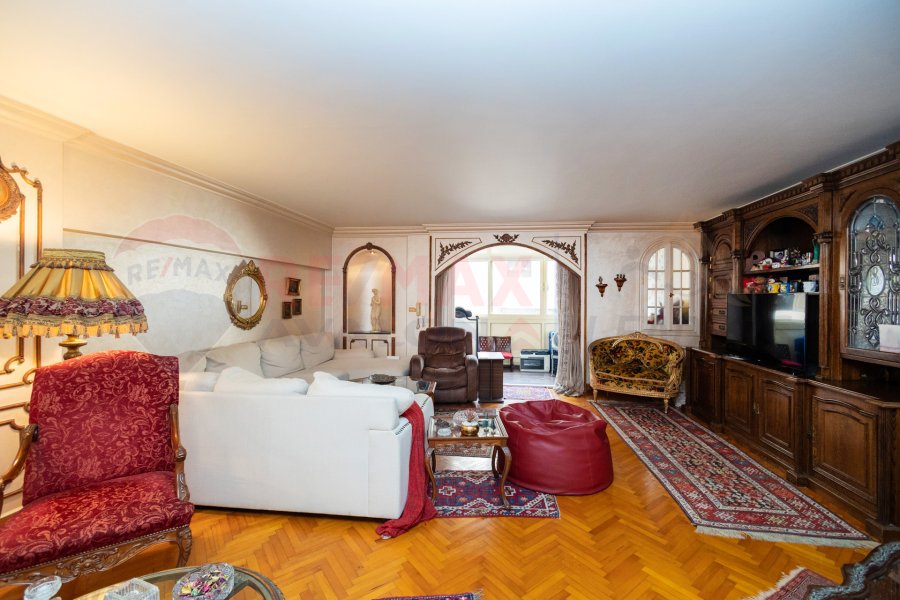 Apartment for sale 208 m Louran (Mohamed Ezz Al Arab St.)