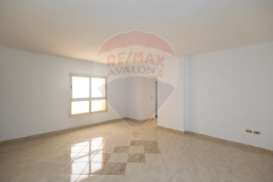 Apartment for sale 110 m El Montaza (Royal Plaza Towers)
