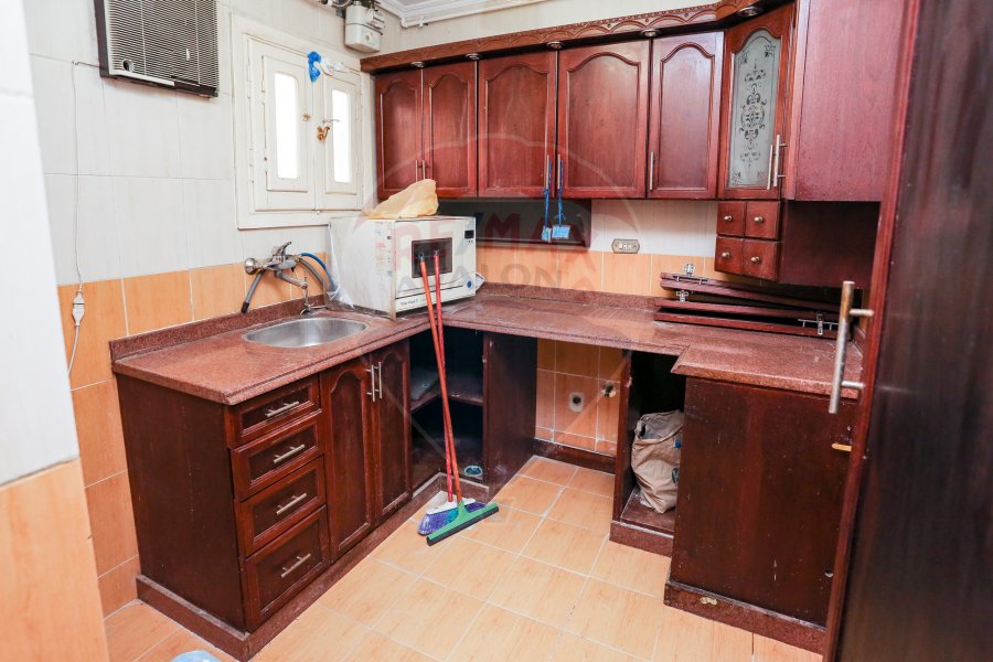 Apartment for sale 122 m Smouha ( Steps from Green Plaza )