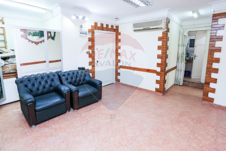 Administrative unit For Sale 85 m camp shizar (omer lotfy st - on tram station)