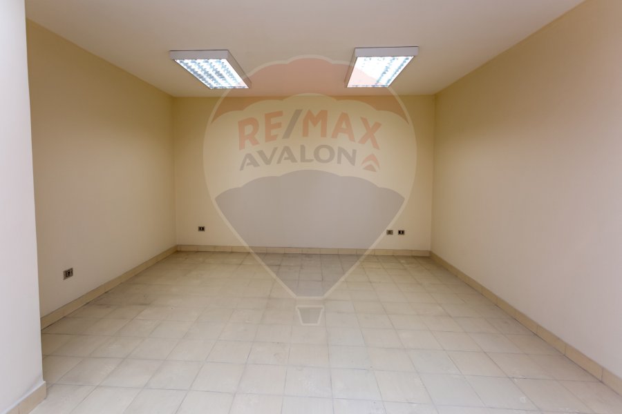 Administrative unit for rent 175 m smouha (Fawzy moaaz street)