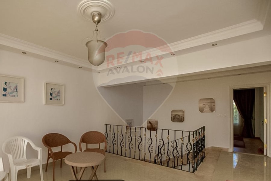 Twin house villa for sale 264 m King Mariout (Alex West)