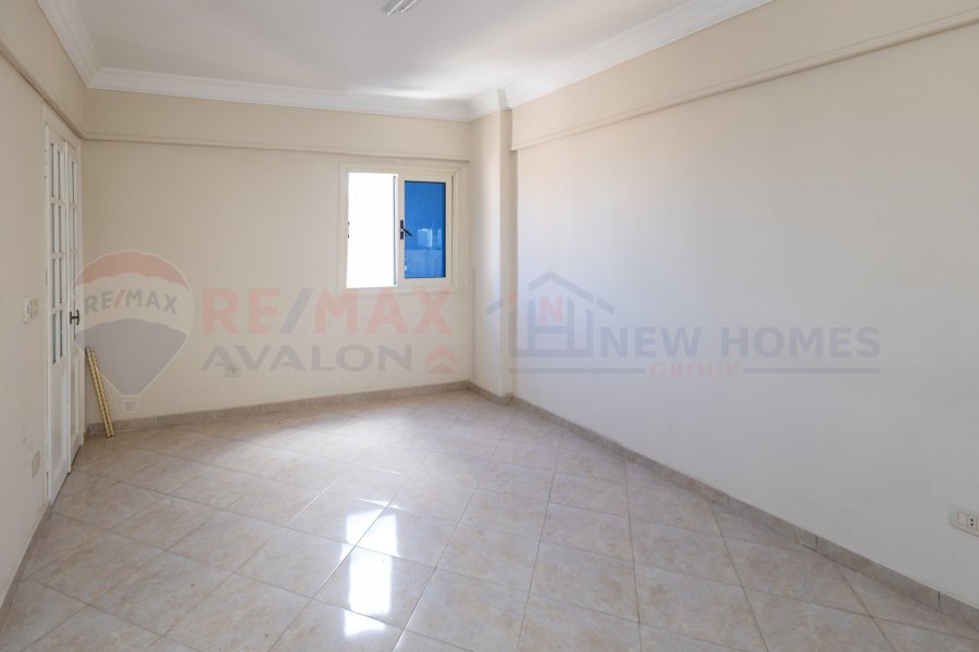 Apartment for sale 200 m Ibrahimiya (steps from Sporting Club)