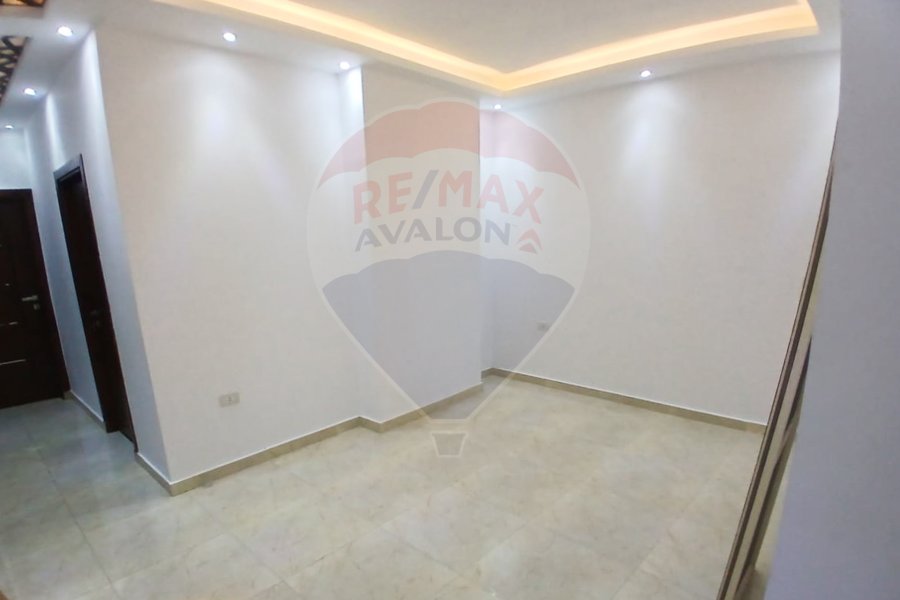 Apartment for sale 210 m Gleem (Mostafa Fahmy St.)