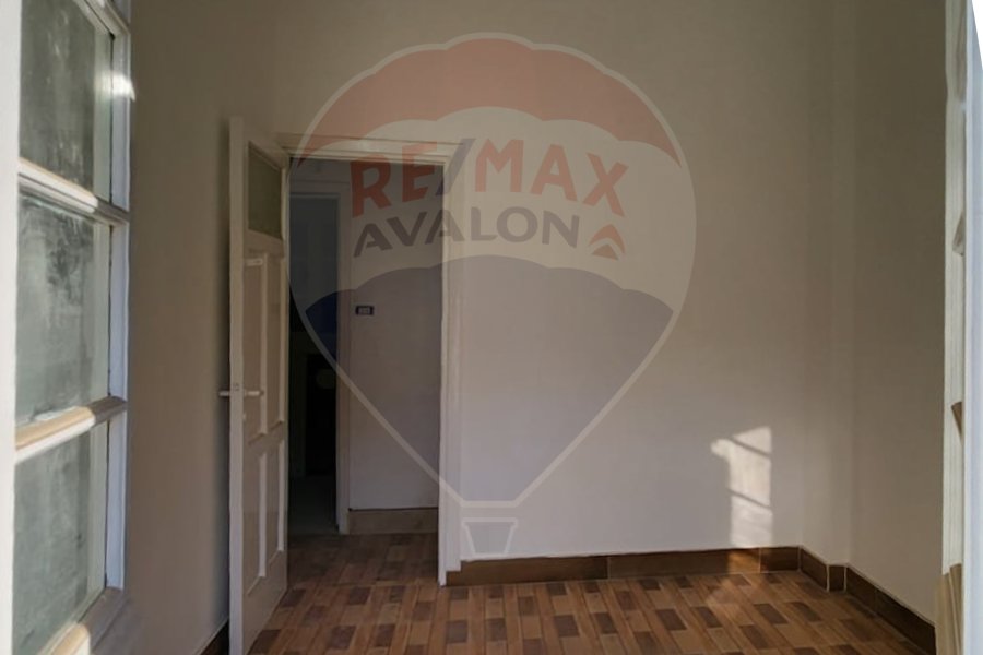 Apartment for sale 85 m Cleopatra El Soghra (intersection of Sidi Gaber St. and Fustat St.)