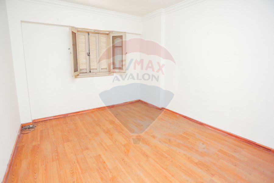 Apartment for rent 250 m Smouha (fawazy moaaz st - next to ali bn abi talb mousqu)