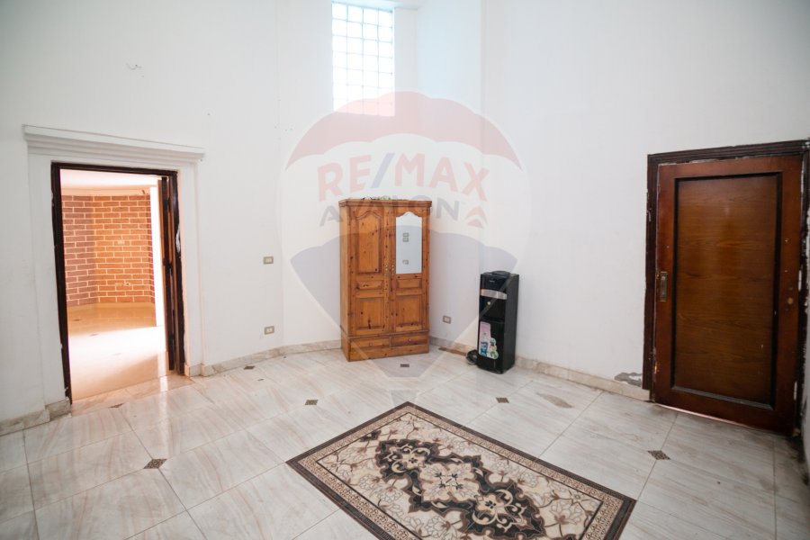 Villa for sale 375 m Muharram Bek (villa district - next to Palm Hills)