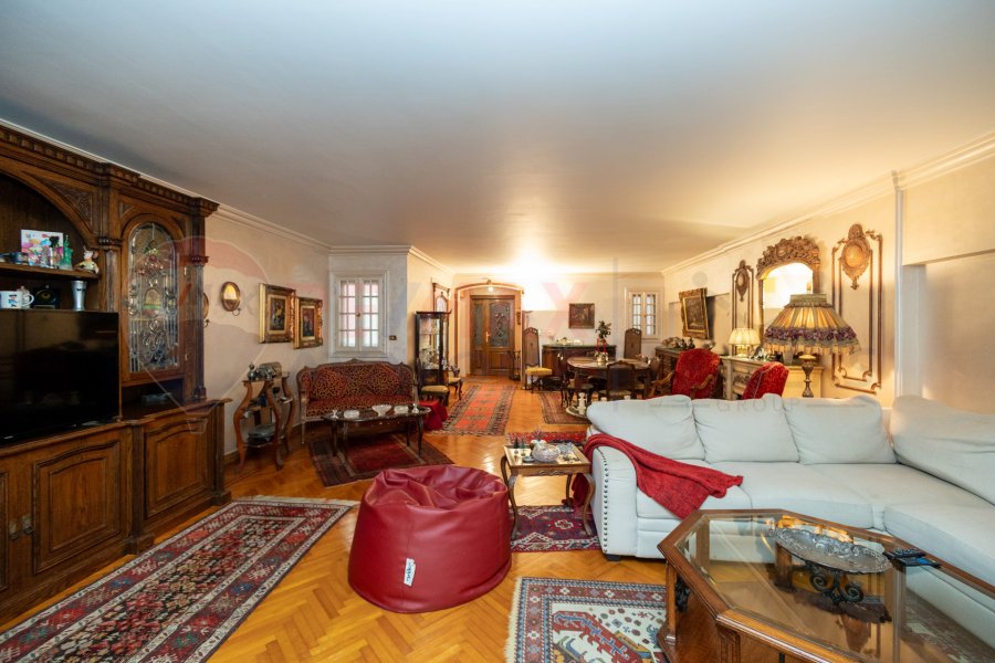 Apartment for sale 208 m Louran (Mohamed Ezz Al Arab St.)