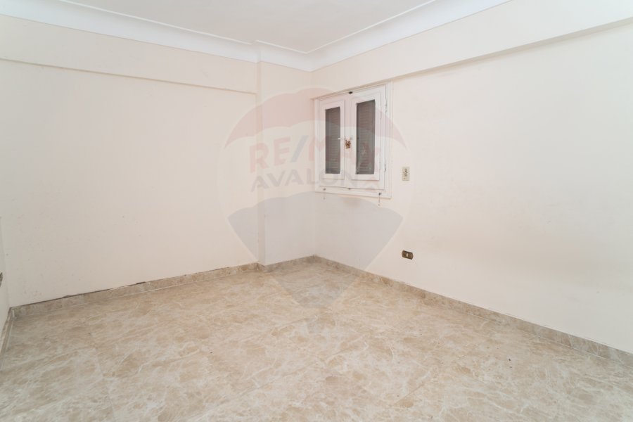 Apartment for rent 100 m Smouha (Tutankhamun St.)