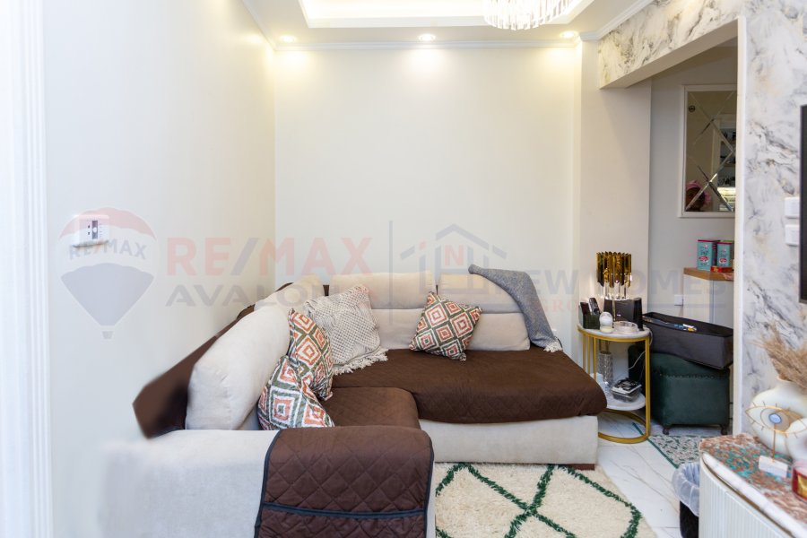 Apartment for sale 150 m Roushdy (Al-Maaskar Al-Romani St.)