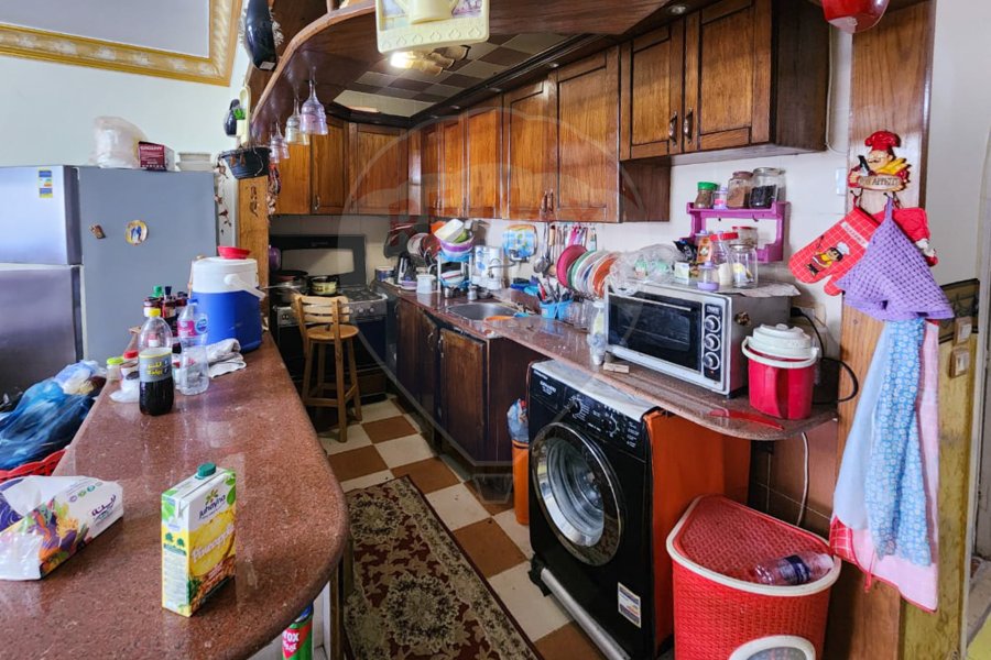 Apartment for sale 200 m Alasafra (Directly on the sea)