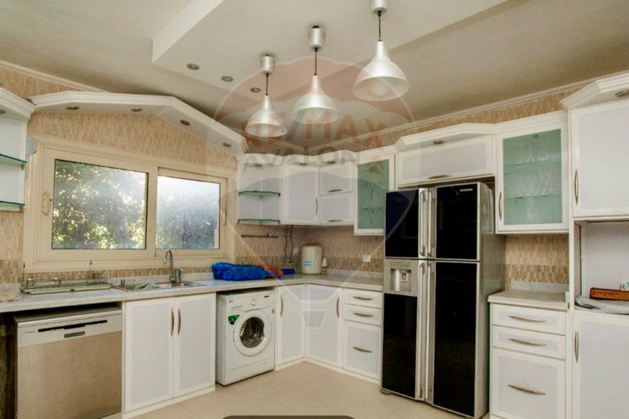 Twin house Villa for sale 450 m King mariout (Alex West Compound)