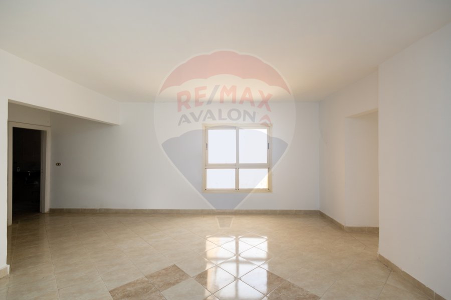 Apartment for sale 110 m El Montaza (Royal Plaza Towers)