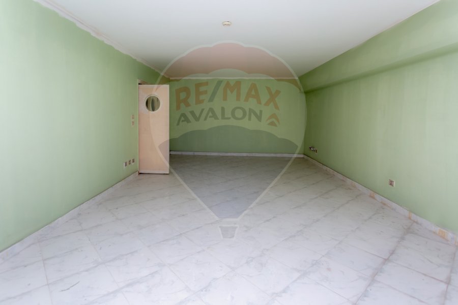 Administrative unit for rent 175 m smouha (Fawzy moaaz street)