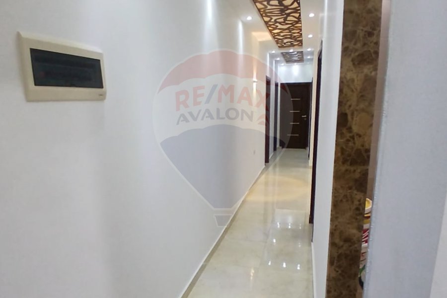 Apartment for sale 210 m Gleem (Mostafa Fahmy St.)