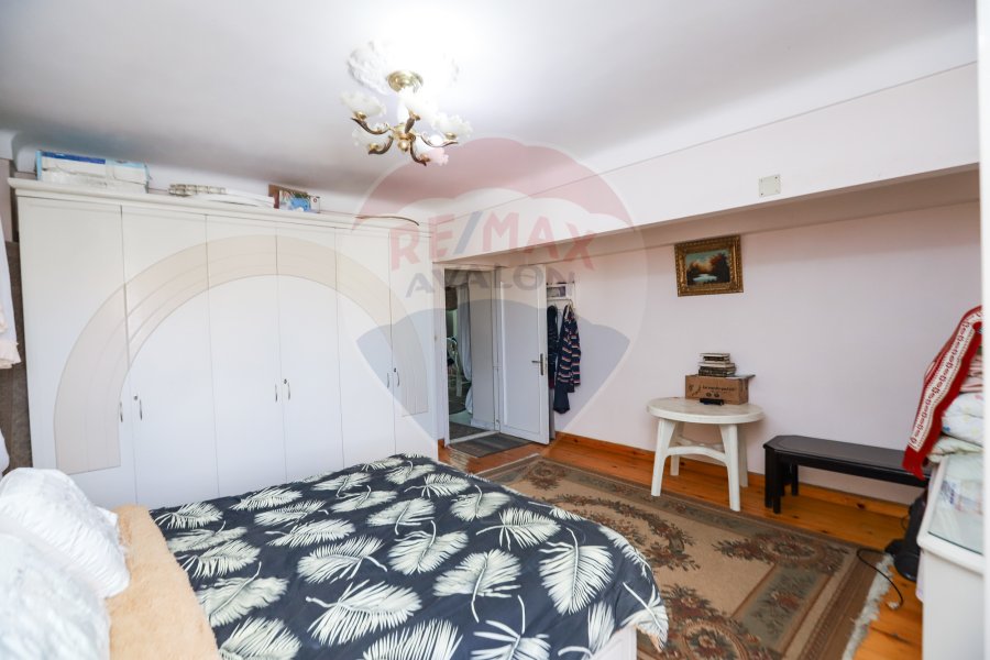 Apartment For Sale 185 m Fleming (Directly On Tram Station)