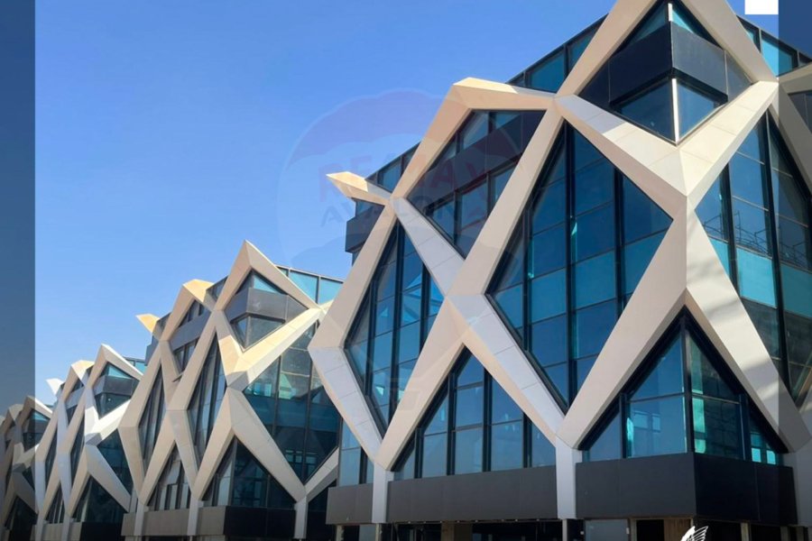 Town house Villa for sale (Midtown Villa - R7) New Capital 300 m