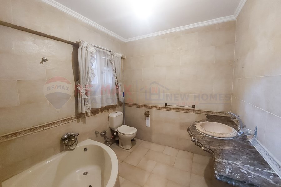 Apartment for rent 305 m Smouha (Kamal El-Din Salah st - Villas District)