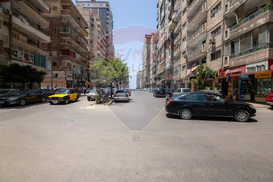 Shop for rent 45 m Miami (Askander Ebrahim main st.)