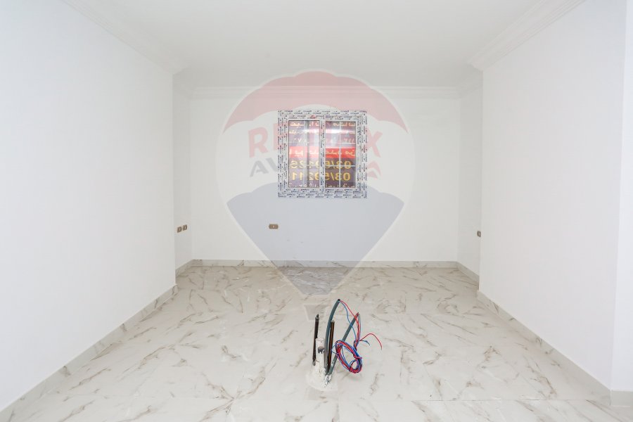 شقة اداري للايجار 125 م سموحة (ش بهاء الدين الغتوري)