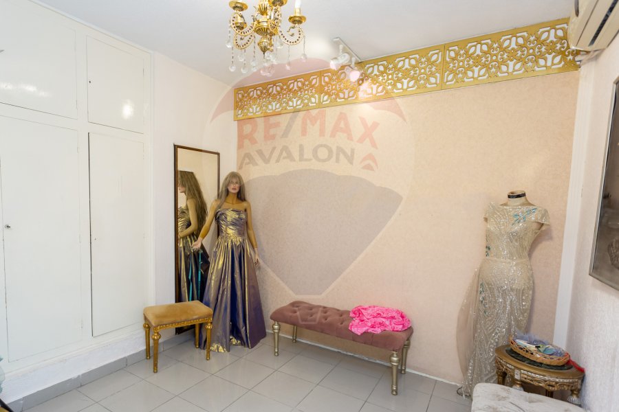 commercial mizzan for sale 200 m Roushdy (Sorya st)