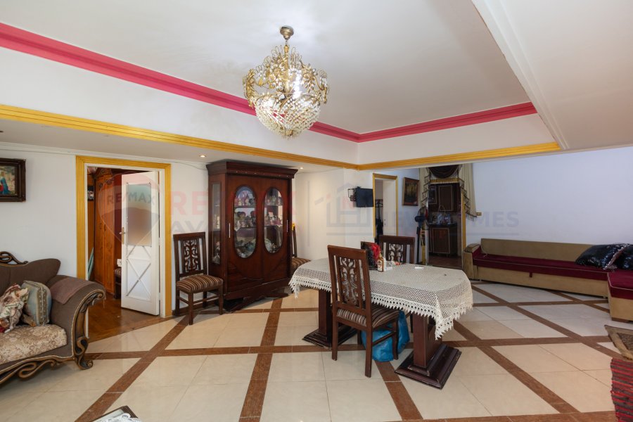 Apartment for sale 265 m Al-Mandara (Third number from the sea)