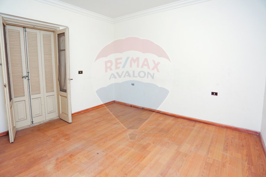 Apartment for rent 250 m Smouha (fawazy moaaz st - next to ali bn abi talb mousqu)