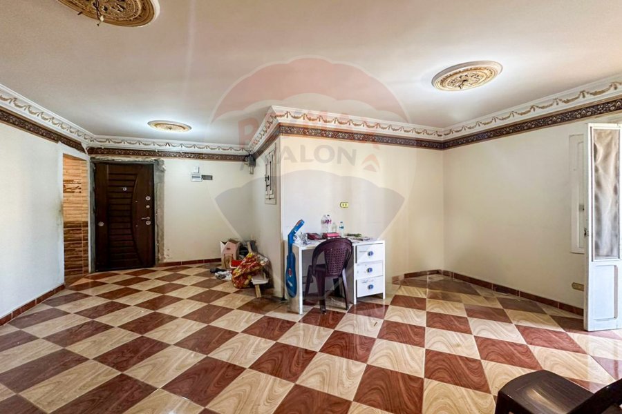 Apartment for sale 110 m Moharam Bek (Al-Muftish St. - Wabour El-Mayah Extension)