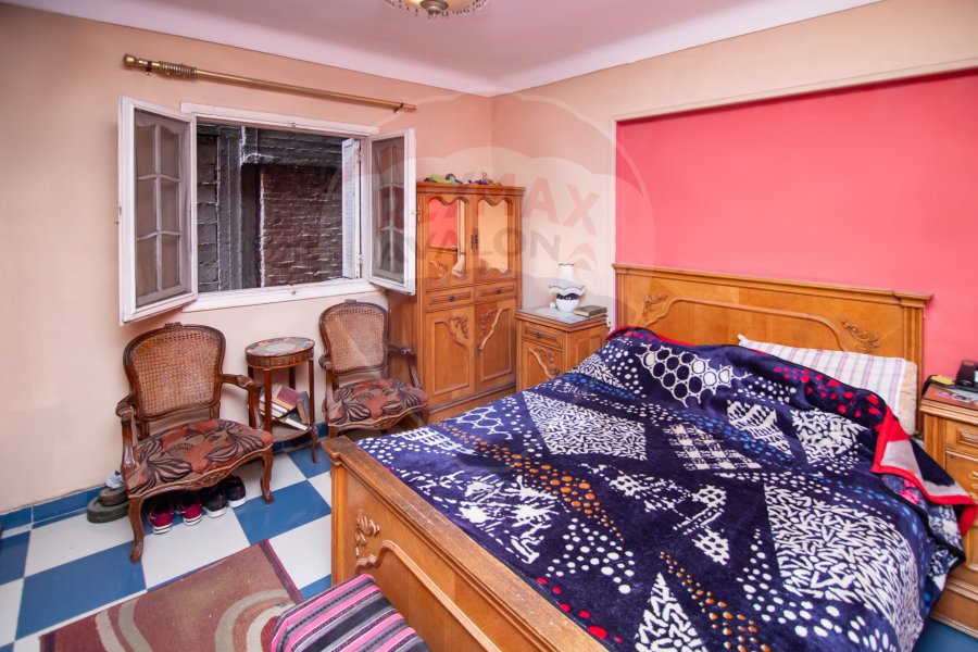 Apartment for sale 150 m Janaklis (steps from Abu Qir Street)