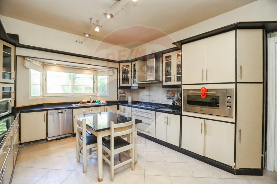villa for sale 3,000 m King Mariout (Qusor area)