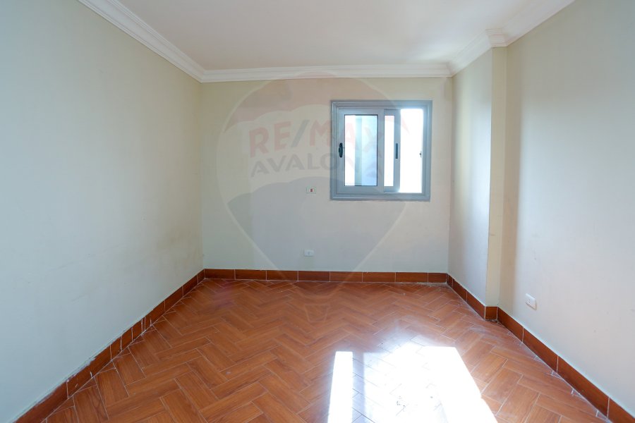Apartment For Sale 165 m Roushdy (ٍSteps From Abo Qer St.)