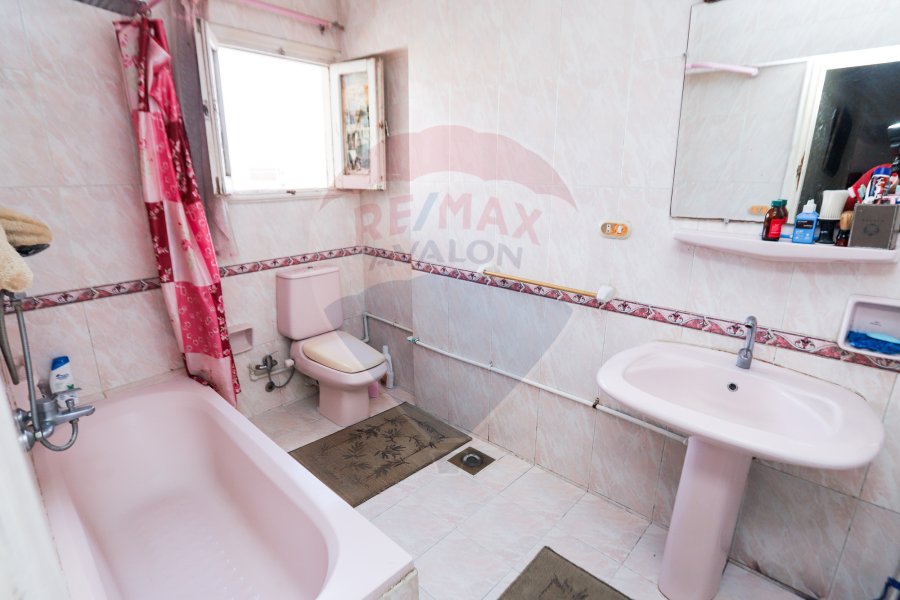 Apartment For Sale 185 m Fleming (Directly On Tram Station)