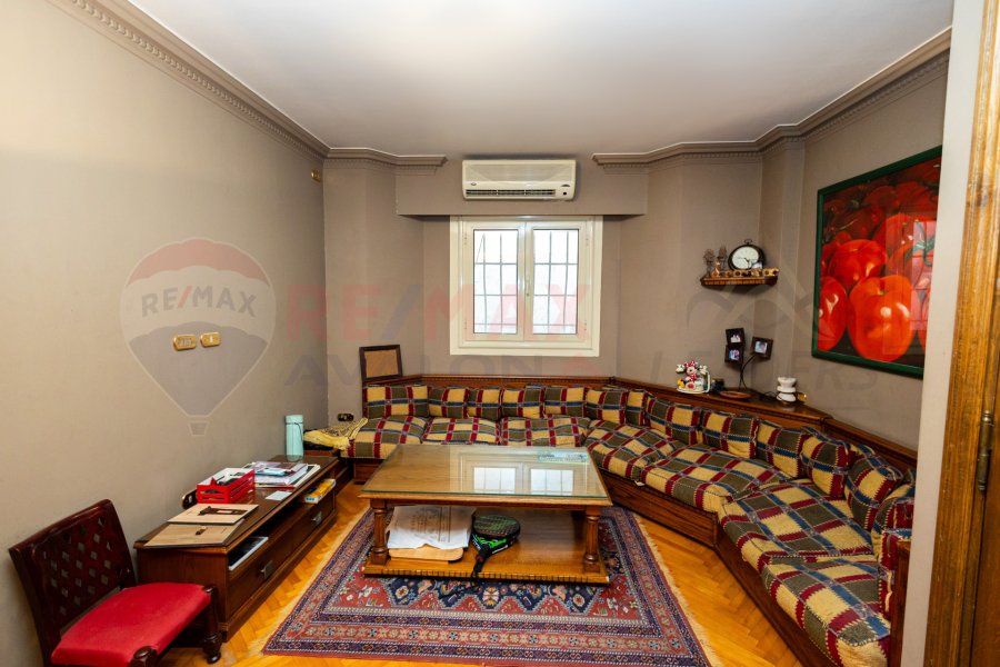 Apartment for sale 208 m Louran (Mohamed Ezz Al Arab St.)