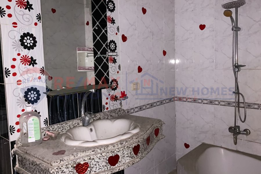 Apartment for sale 135 m Saba Basha (directly on the sea)
