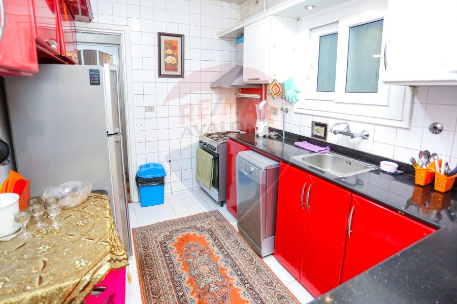 Apartment for sale 140 m Roushdy (Directly on the Teram)