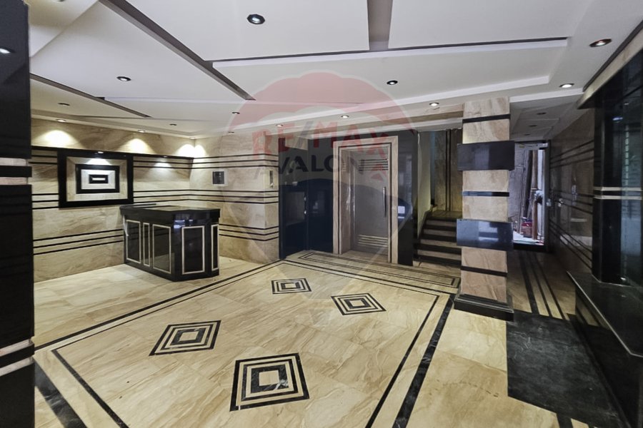 Apartment for sale 200 m Kafr Abdo (branched from Al-Ismailia st.)