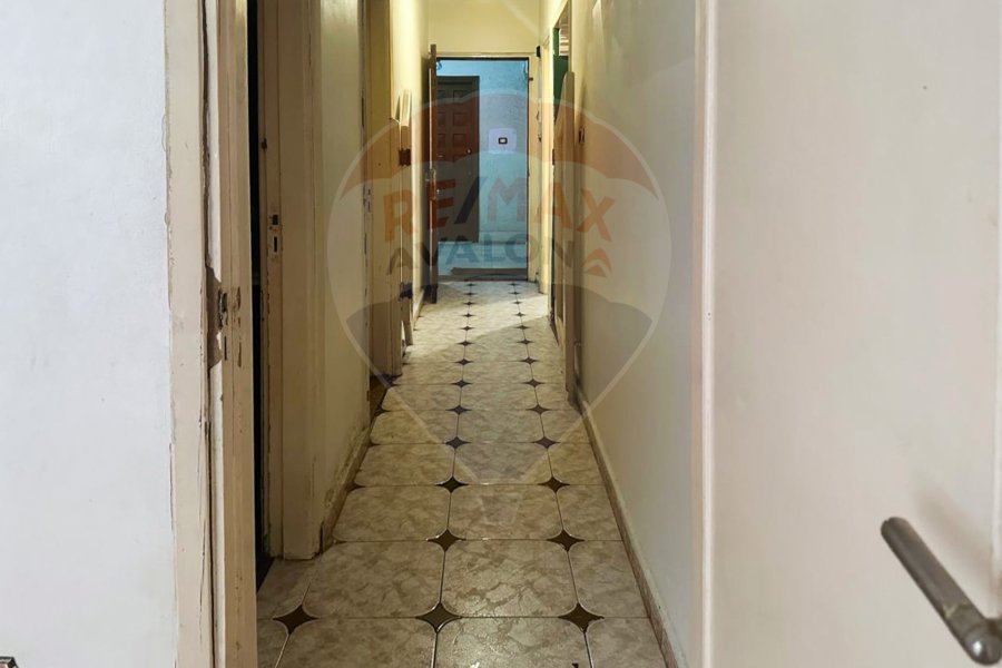 Apartment for sale in Smouha (Ismail Serry St.) 100 m
