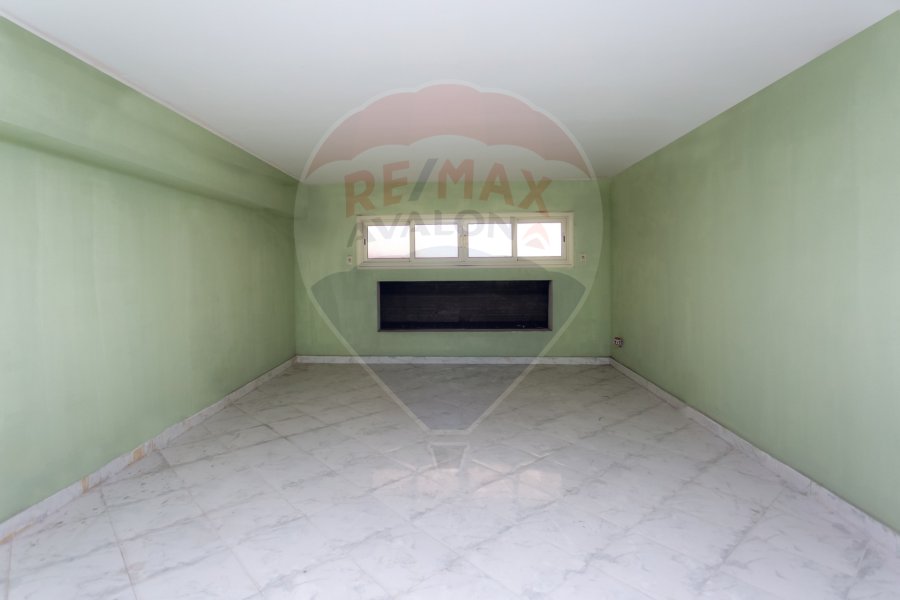 Administrative unit for rent 175 m smouha (Fawzy moaaz street)
