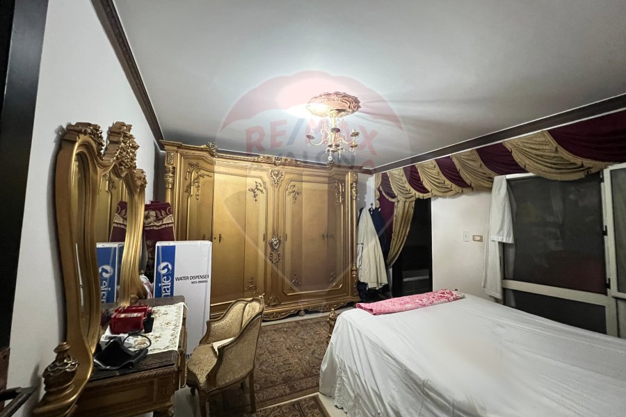Apartment for sale 180 m Smouha (50 St- Steps From Fawzi Moaaz)