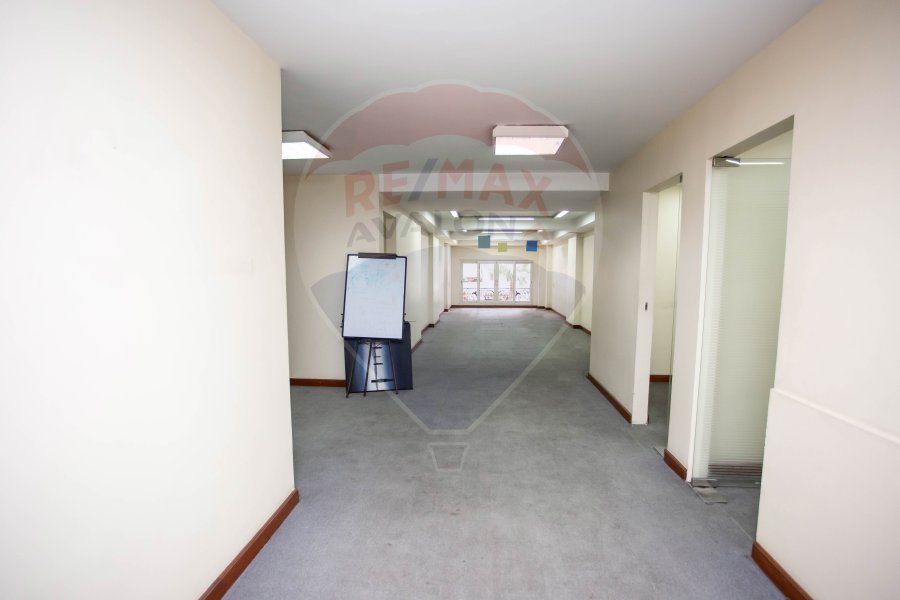 Administrative unit for sale 370 m Smouha (Fawzy Moaaz st.)